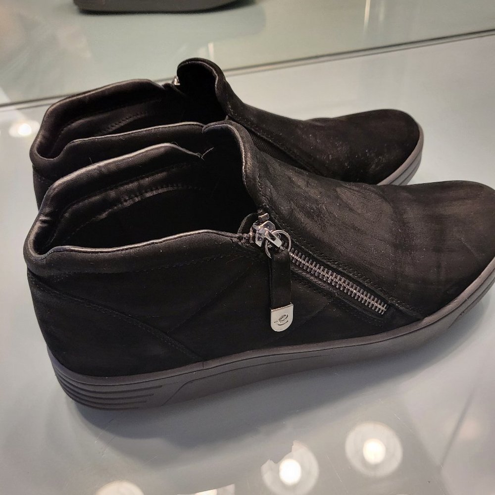 Ladies Easy Spirit Booties